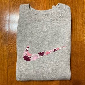 Nike Embroidered Crewneck Sweatshirt